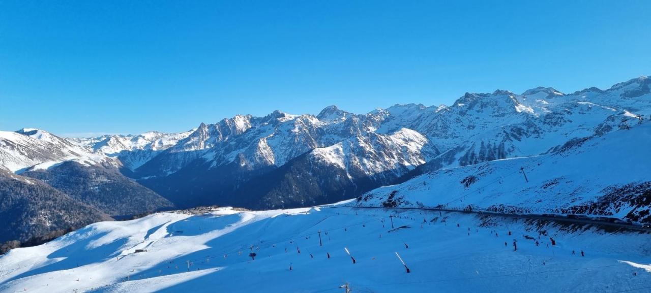Le Louchonnais, T2, Wifi, 4 Personnes Daire Bagnères-de-Luchon Dış mekan fotoğraf
