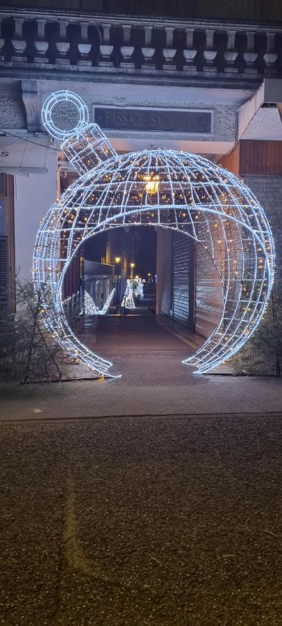 Le Louchonnais, T2, Wifi, 4 Personnes Daire Bagnères-de-Luchon Dış mekan fotoğraf