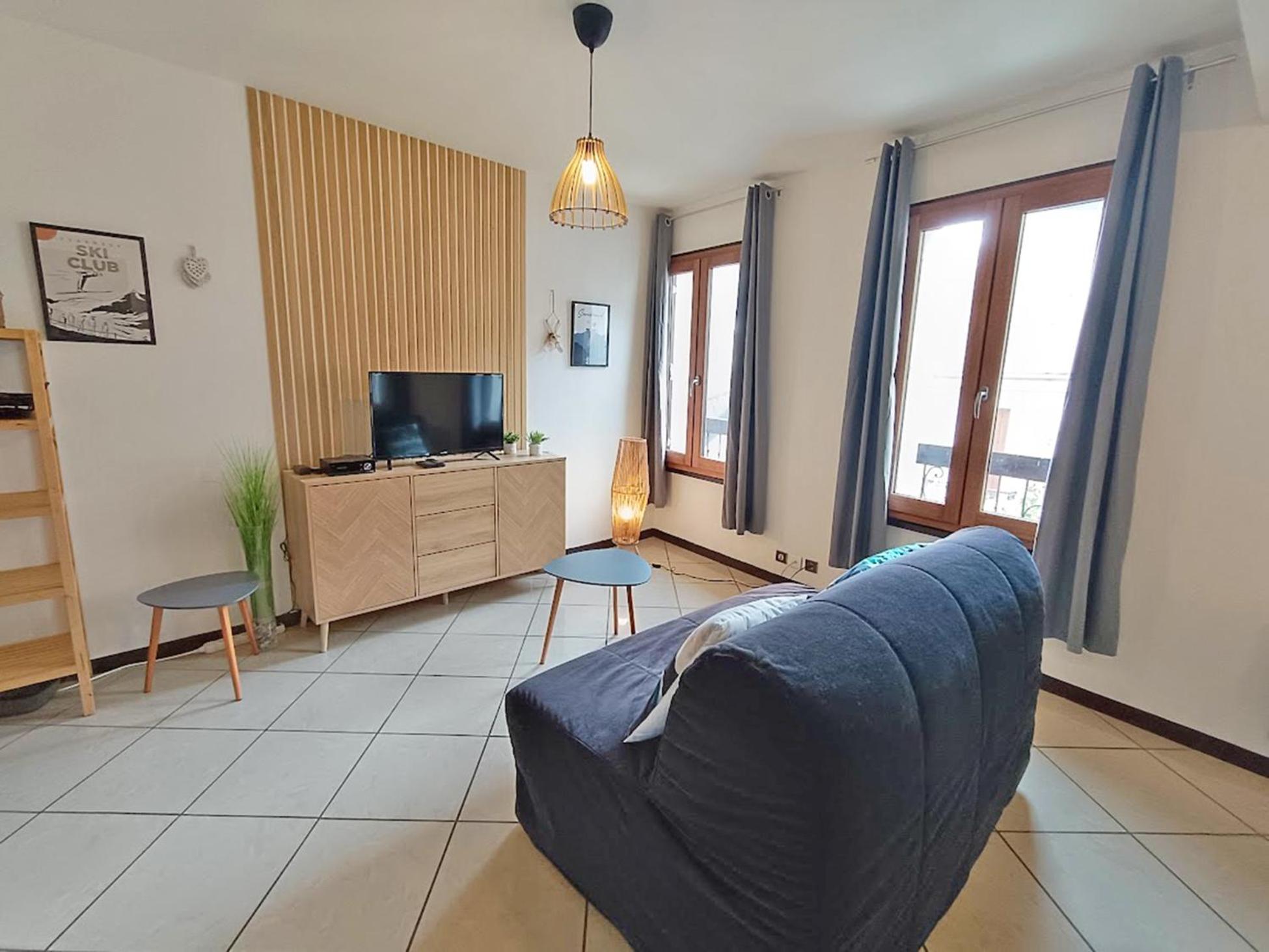 Le Louchonnais, T2, Wifi, 4 Personnes Daire Bagnères-de-Luchon Dış mekan fotoğraf