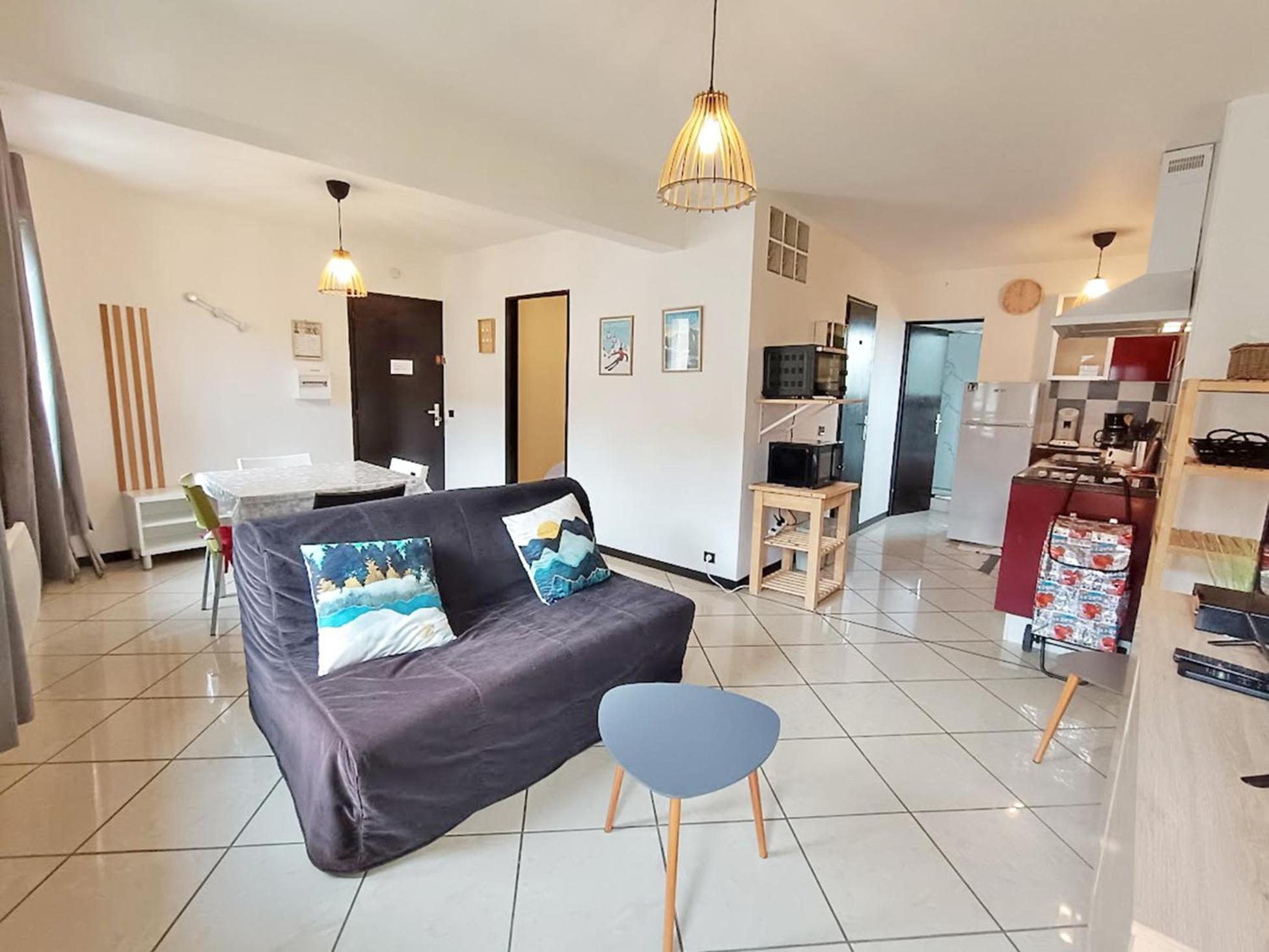 Le Louchonnais, T2, Wifi, 4 Personnes Daire Bagnères-de-Luchon Dış mekan fotoğraf